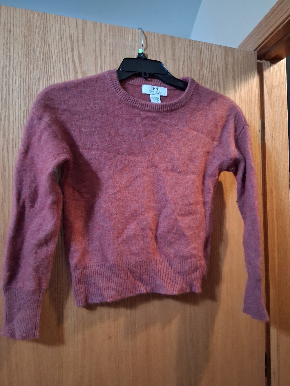 Magaschoni Cashmere women's crewneck pullover sweater. mauve/dusty rose